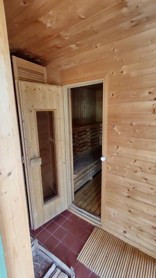 Grosse Wohnung / Haushaelfte In Peetzig Am See 안게르문데 외부 사진