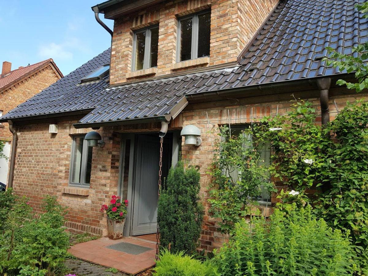 Grosse Wohnung / Haushaelfte In Peetzig Am See 안게르문데 외부 사진