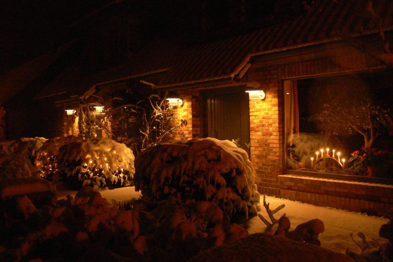 Grosse Wohnung / Haushaelfte In Peetzig Am See 안게르문데 외부 사진